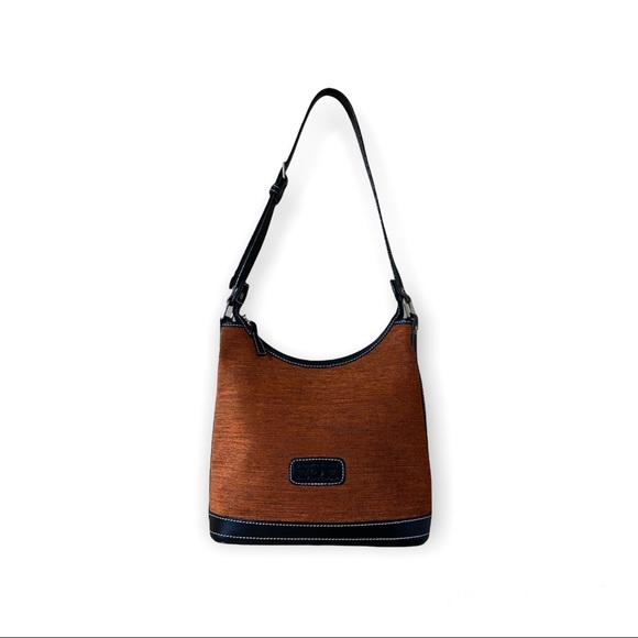 Dooney & Bourke Handbags - Dooney & Bourke shoulder bag